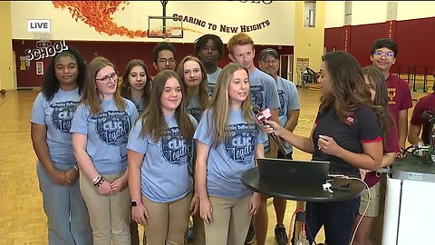 Deiah Riley live with Brooks-DeBartolo Collegiate High School students