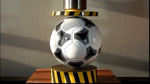 HYDRAULIC PRESS VS SOCCER BALL