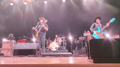 Lukas Nelson +POTR shutting down the Ryman