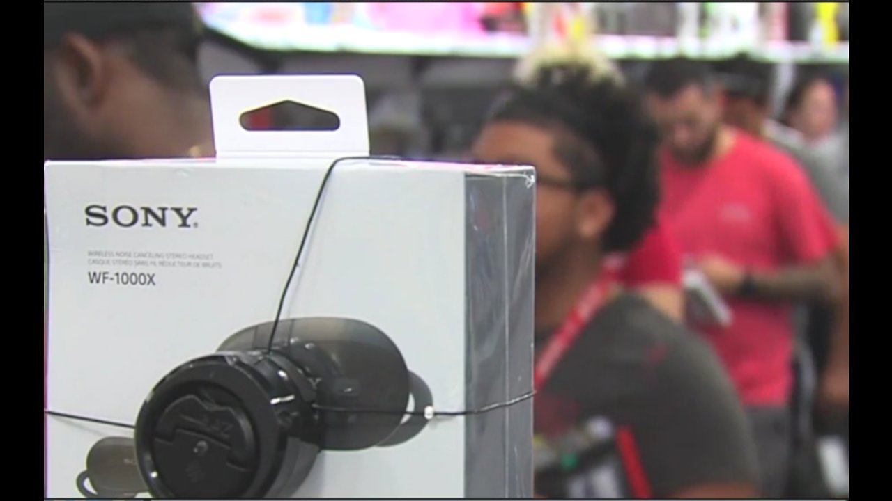 Shoppers wait in long lines for Black Friday deals