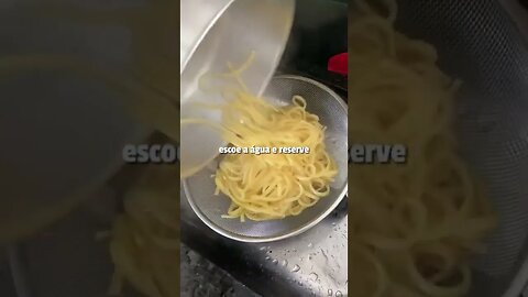 Pare de jogar fora a agua do macarrão.