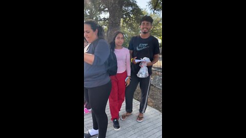 Incredible footage : 😱 Uber picking up illegals from center