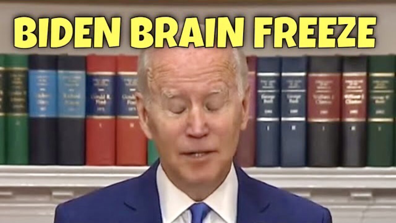 BIDEN's BRAIN FREEZES as he tries to Talk About “Kleptocracy”