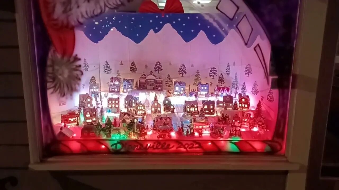 CURIOS for the CURIOUS [94] : Winter window lights display 2022, local business does one every year.