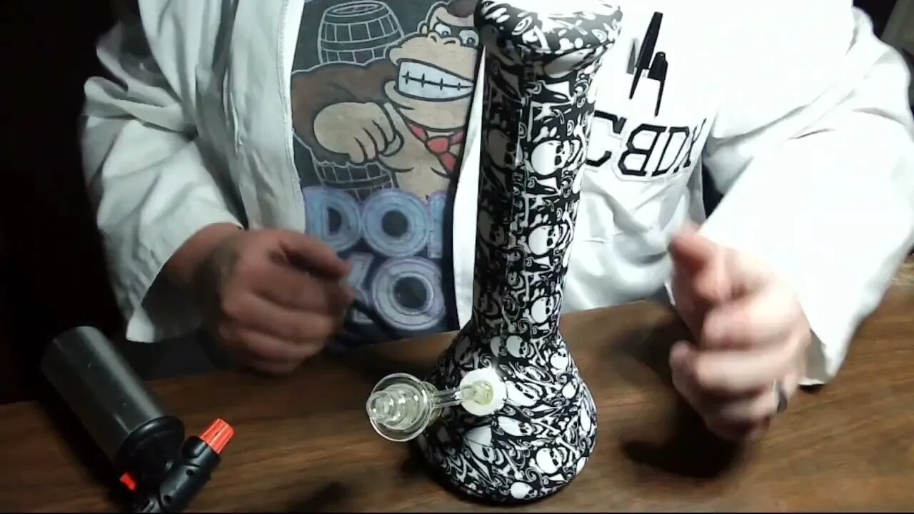 Prof.Grass Reviews: Silicone Skelly Bong