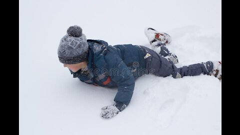 KID HEAD INJURY ON SNOWBOARD!