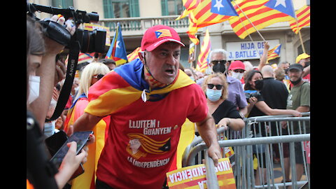 Miles de personas participan en la manifestación independentista en Barcelona