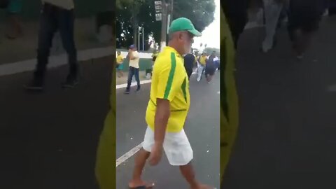 Polícia ataca protesto pacífico no Para