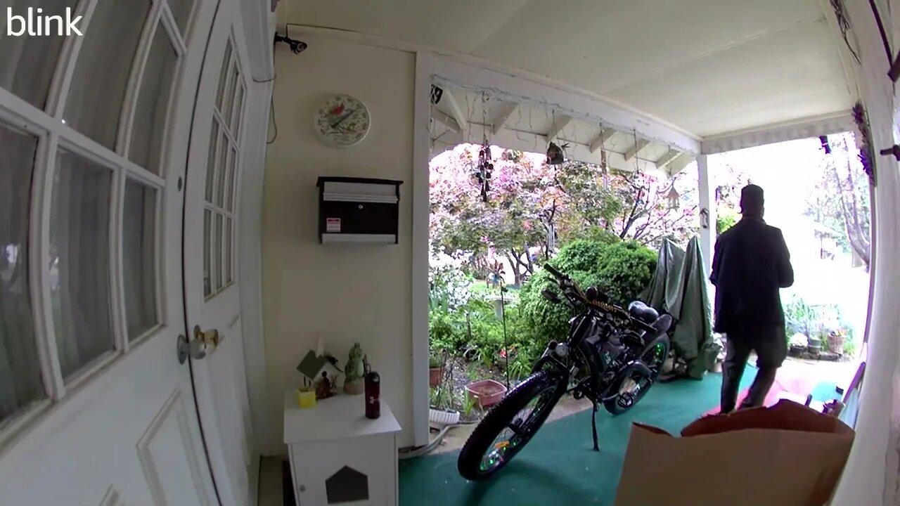 NORTH_VIDEO_DOOR_BELL_2023-04-30T14_46_34-0400.mp4