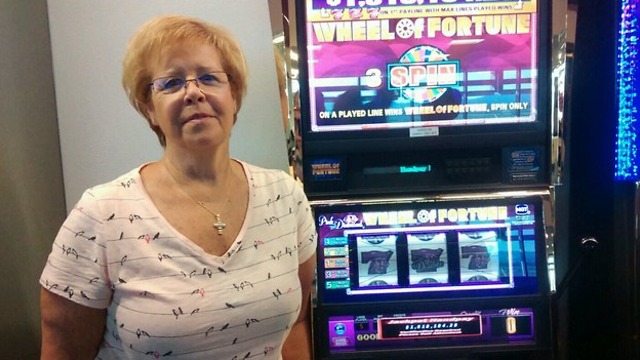 Woman wins $1.6 million on slot machine at McCarran Airport