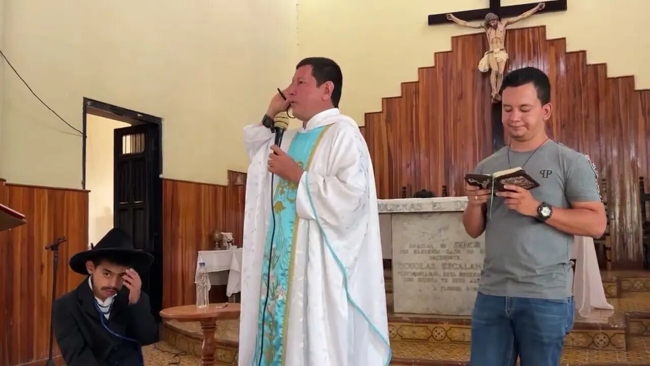 Día de Todos los Santos. Padre Luis Toro.