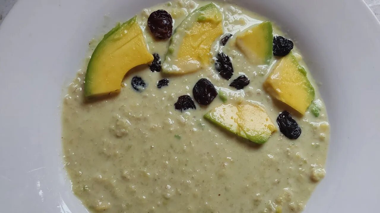 AVOCADO 🥑 OAT PORRIDGE 😋👩🍳 (natural energy throughout the entire day)