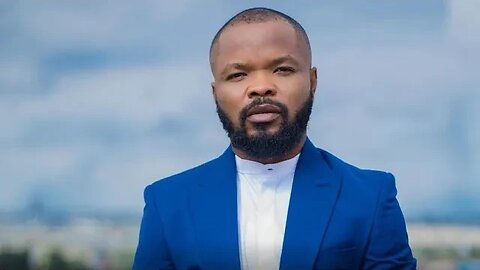 Media Personality Nedu berates those vandalizing banks over scarcity of new Naira notes.