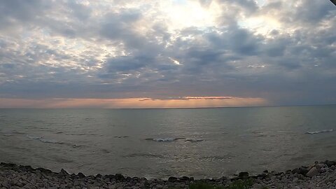 Lake Michigan midafternoon waves rolling