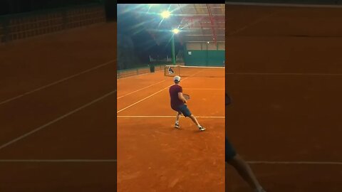 sempre que possível fuja pro forehand! #shorts #tennis #subscribe