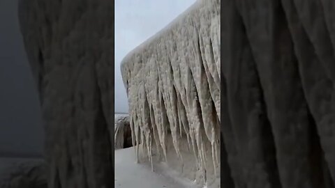 Frozen Sea Engulfs New York