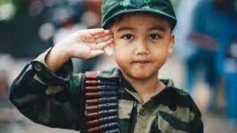 #amazing patriot little child! #የኤርትራን መዝሙር ሲሰማ ለቅሶውን አቋርጦ በመቆም ወታደራዊ ሰላምታ ያሳየው ህጻን😍😱Number Seven