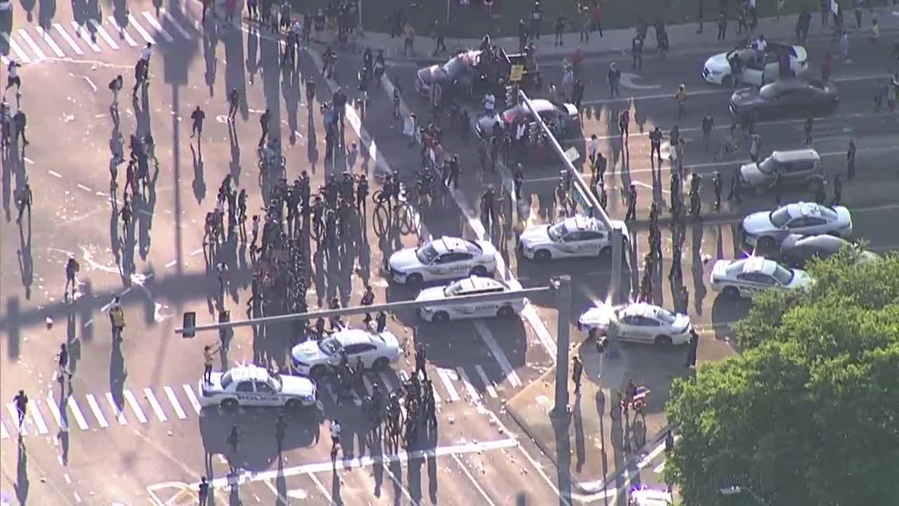 Large crowd gathers in protest near Busch Gardens