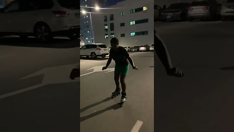 She start inline skating #skateweaver #shorts #viral