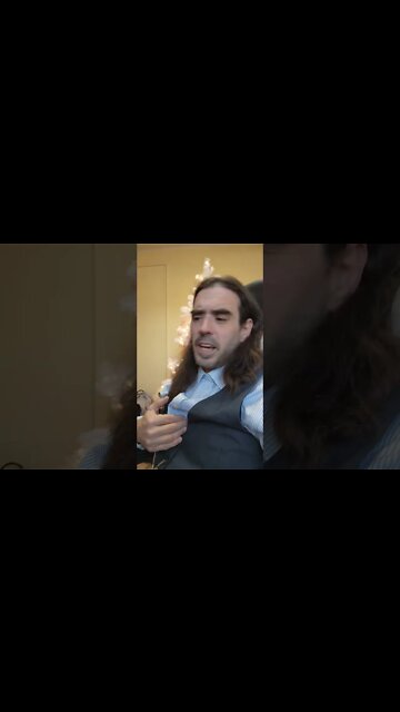 The Atheist, the Muslim and the Christmas Tree... 🇺🇸