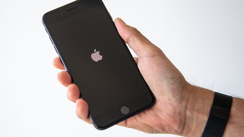 Apple To Pull Older iPhones From Its German Stores After Patent Ruling