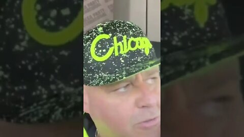 Малко или по-бързо - Chalga Party International - Простотията на един български тираджия