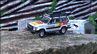 Toyota Land Cruiser LC80 VX Turbo 1/64 GCD