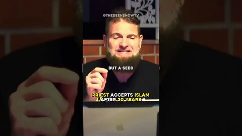 Prominent Priest accepts Islam