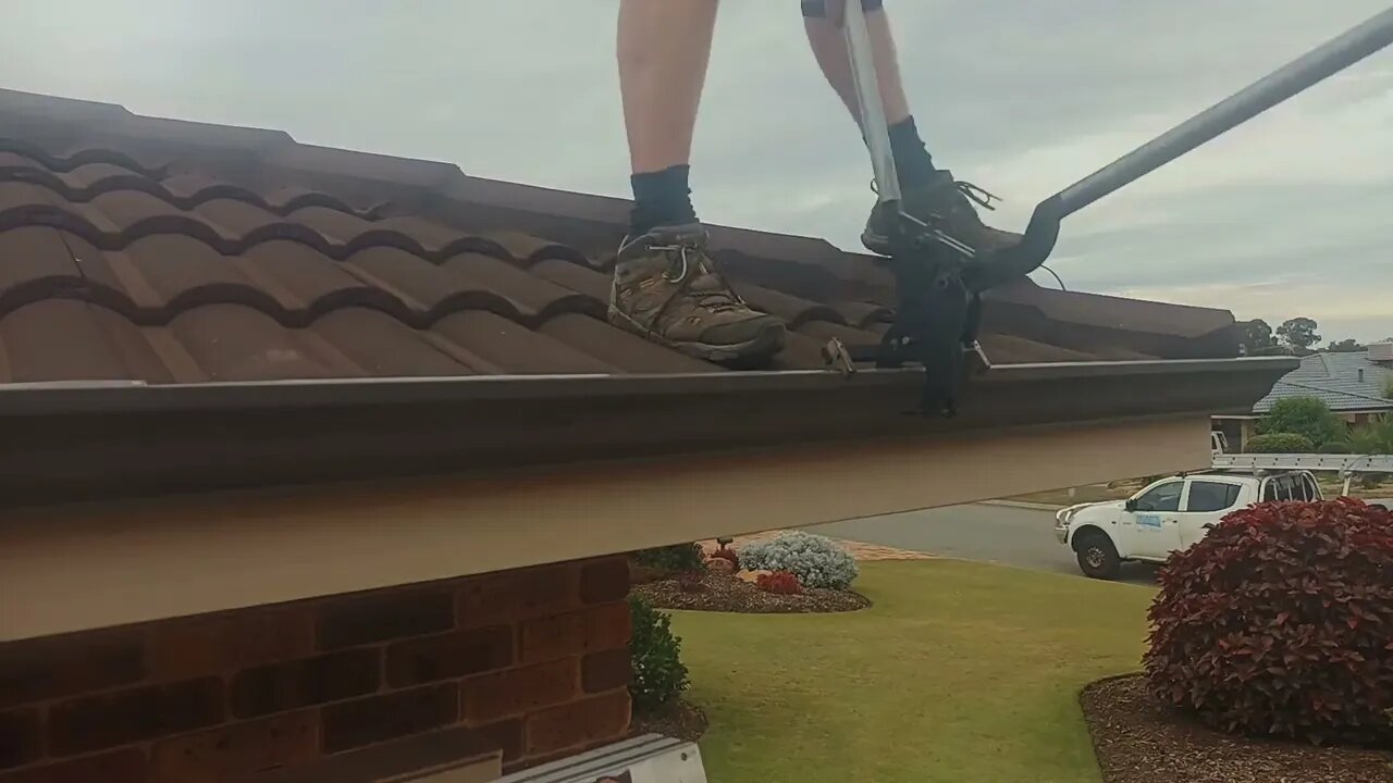 How to slots installed gutters