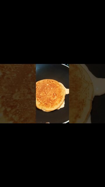#ohhighbud #pancakes #strangedvlog
