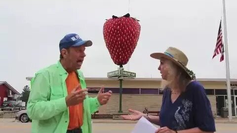 Strawberry at Strawberry Point, Iowa. Travel USA, Mr. Peacock & Friends, Hidden Treasures