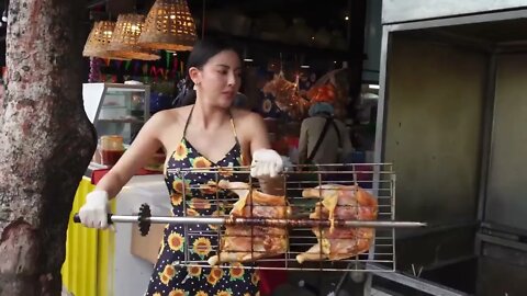 Amazing Grilled Chicken Served By Beautiful Thai Lady - Thailand Street Food-9