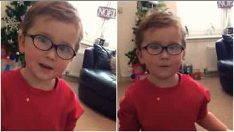 크리스마스 노래를 부르는 노엘 홉킨스