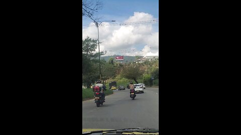 Heading to the big lake outside of Bucaramanga! 🏞️ #Colombia #Travel #Adventure