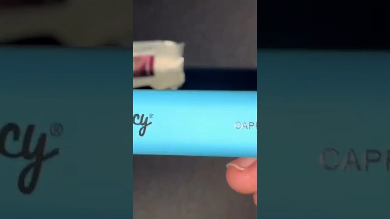 ASMR unboxing Juucy Model Xv2 Disposable Vape