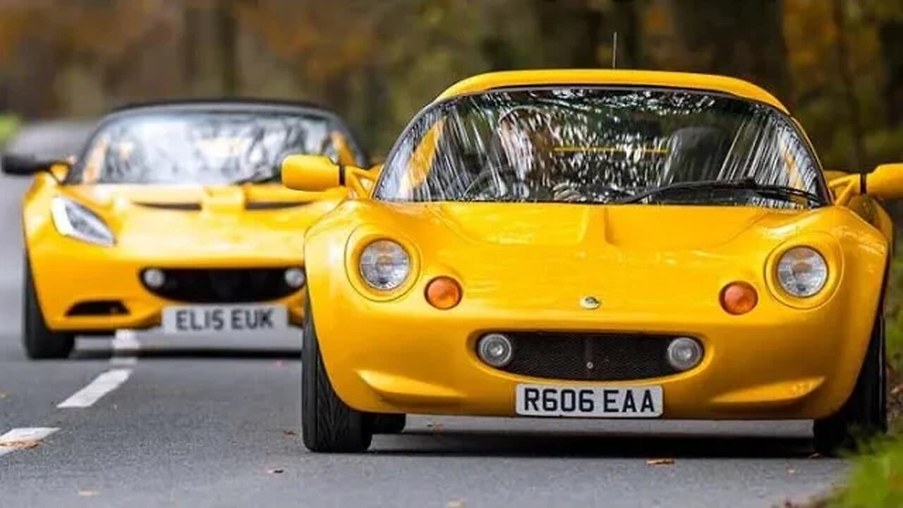 Ligtweight twoseater Convertible sportcar. Lotus Elise pops to mind? An alternative: Daihatsu Copen