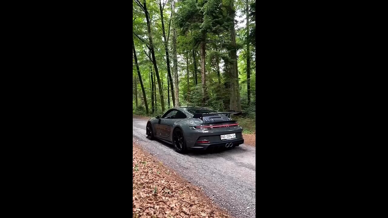 PORSCHE 992 GT3 SOUNDING AND LOOKING AMAZING