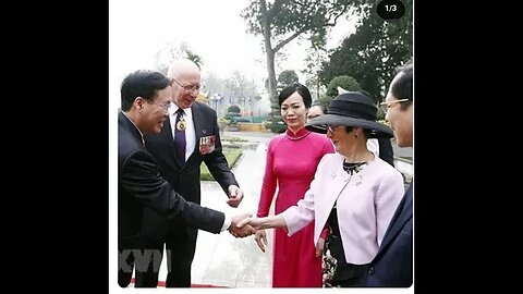 Phu nhân chủ tịch nước . lộ núm bấm Pi netwoek shorts