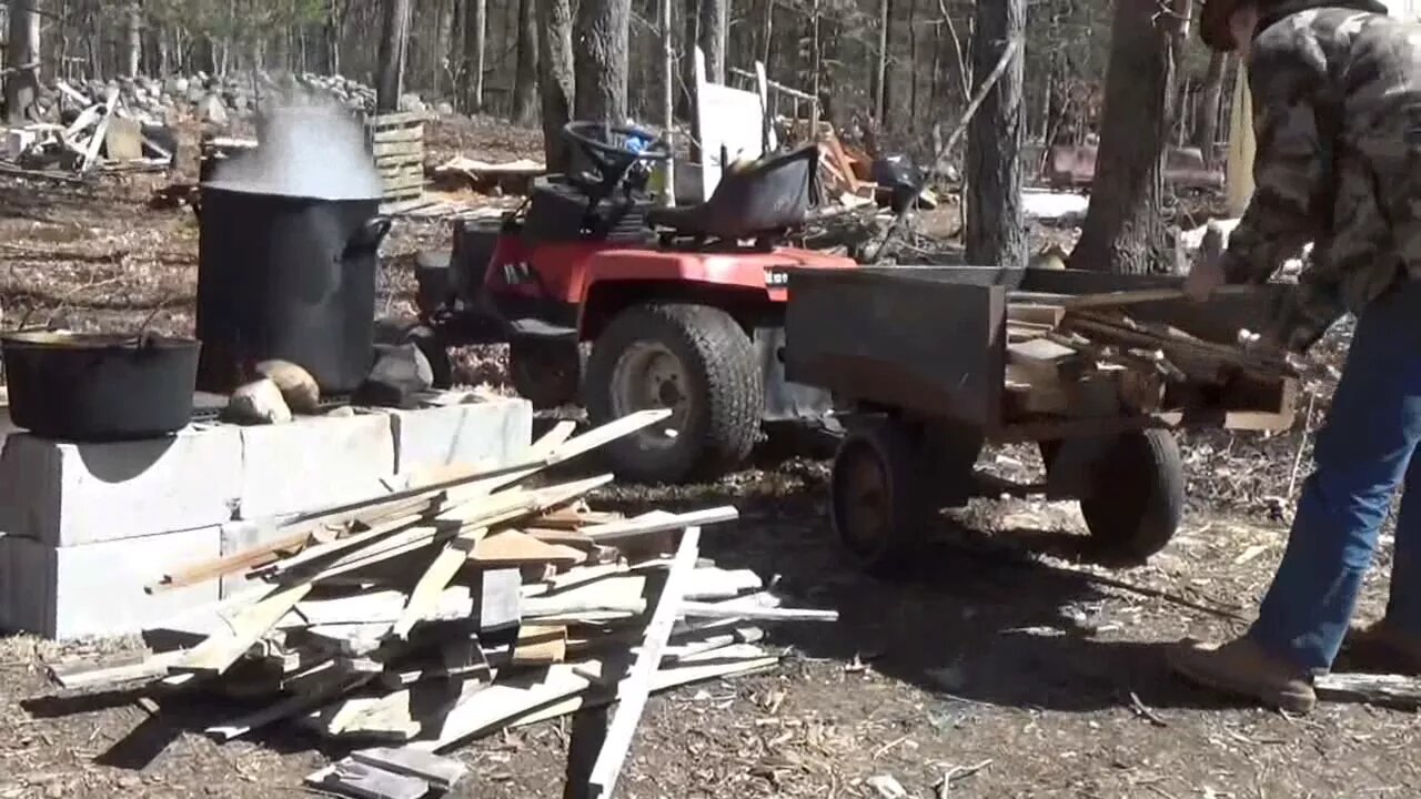 Trucker Buck From YouTube Joins The Off Grid Project For The Day