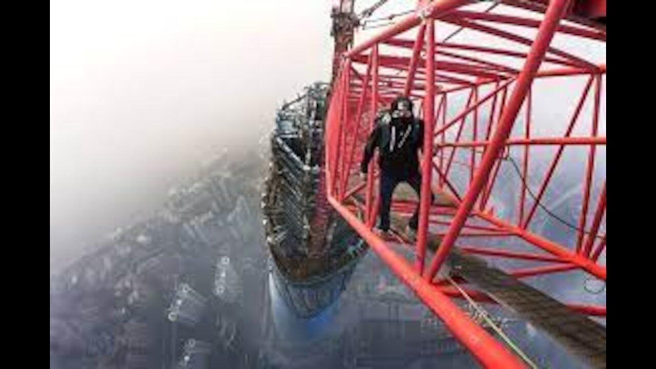 Shanghai Tower (650 meters)