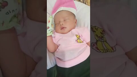 bayi sedang tidur