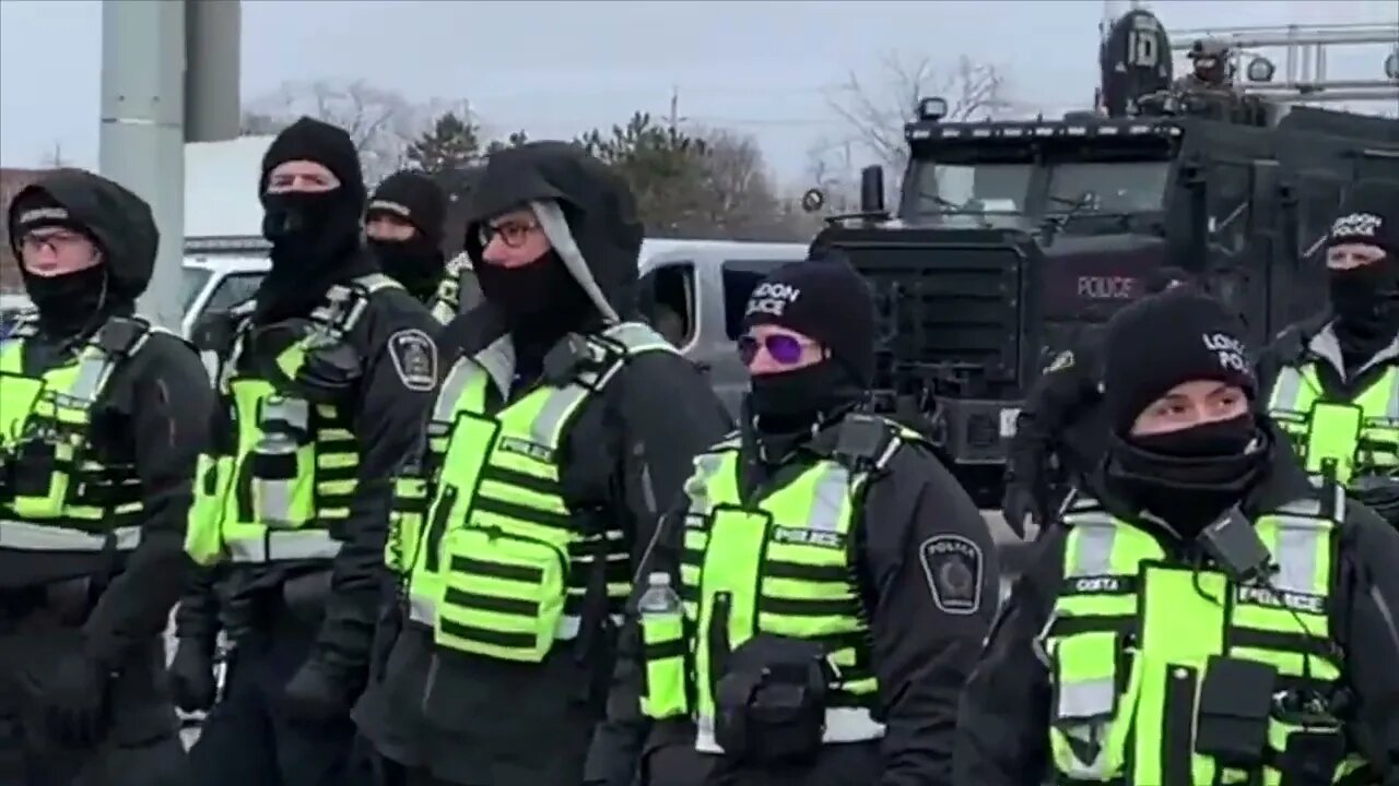 HEAVILY ARMED POLICE - AMBASSADOR BRIDGE