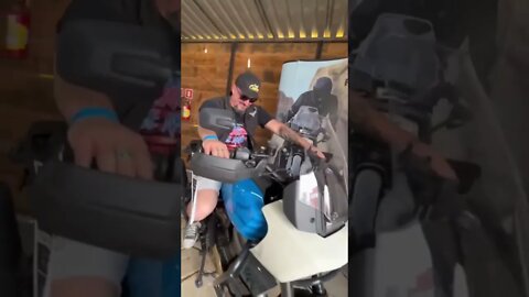 Pan América é Big trail ou é Harley Clássica?