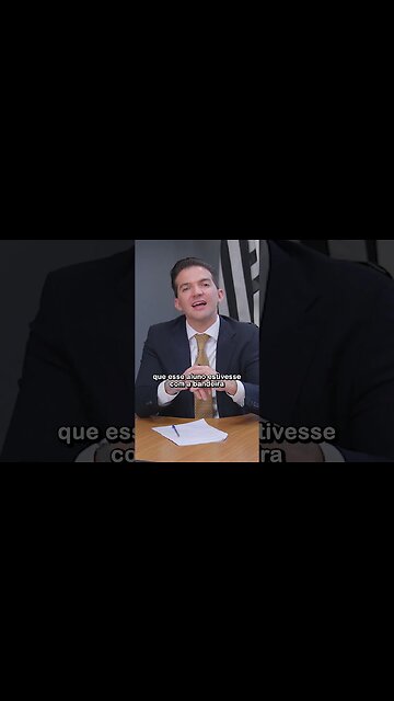 Bizarro! Criança é expulsa da sala de aula por professores esquerdistas por ser patriota. #shorts