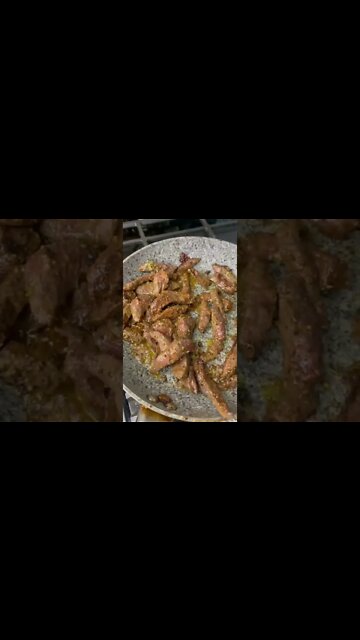 Philly cheesesteak mushrooms #keto #lowcarb #airfryer #easyrecipes #stuffedmushrooms #Shorts