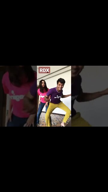 Ritesh Deshmukh Genelia D'Souza Funny Dance