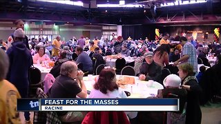 Festival Hall gives free Thanksgiving meals out to Racine residents