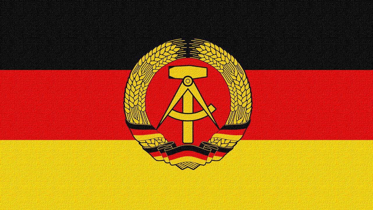 East Germany National Anthem (Instrumental; Midi) Auferstanden aus Ruinen