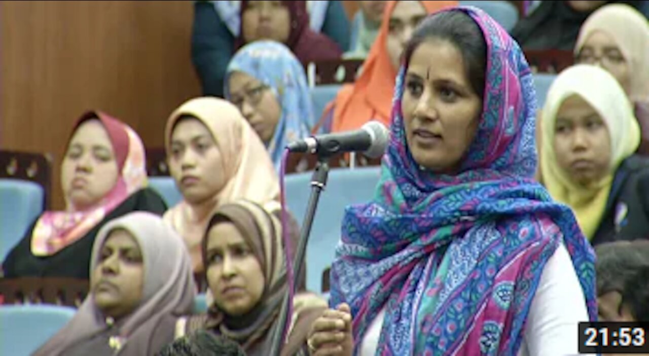 Indian Lady Converts to Islam After She Got Her Answer | Dr. Zakir Naik