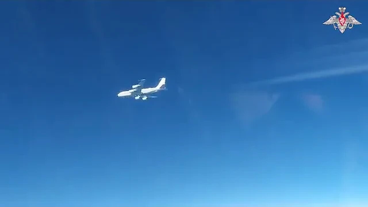 Russian Su 27 fighter approached British military aircraft over the Black Sea